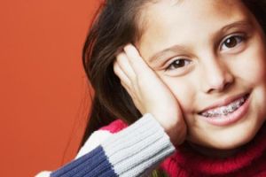 Tutorial behel kertas ini awalnya bikin geregetan tapi jadinya ketawa