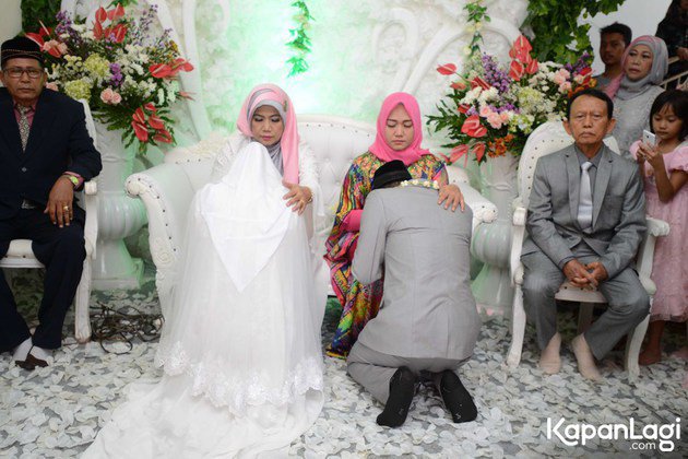 Gelar pernikahan sederhana, ini 10 momen ijab kabul Caisar & Almaratu