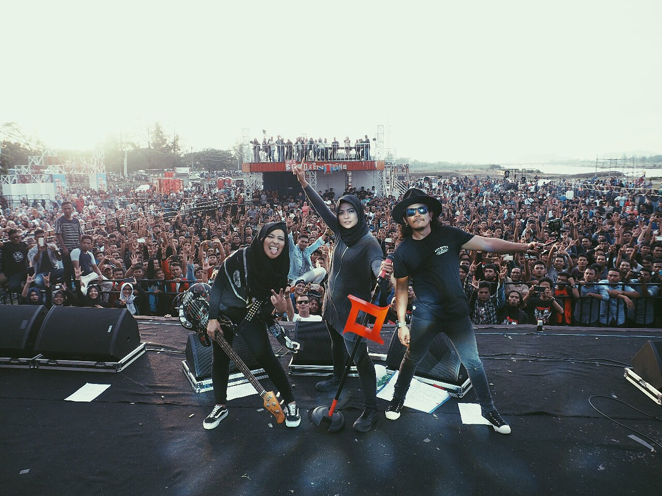 7 Potret Chua Kotak manggung di Aceh ini beda banget, awas pangling