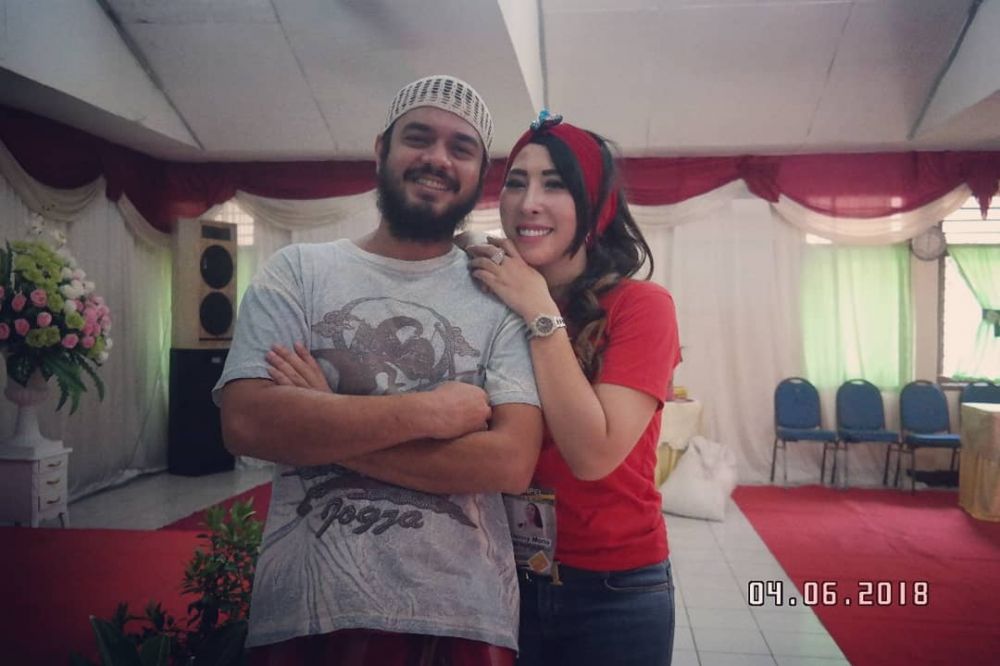 Segera menikah, ini 10 potret kekasih Rio Reifan yang mirip Dewi Sanca