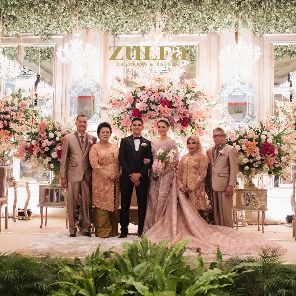 Resmi menikah, ini 9 potret bahagia Erica Putri dan Deryl de Keizer