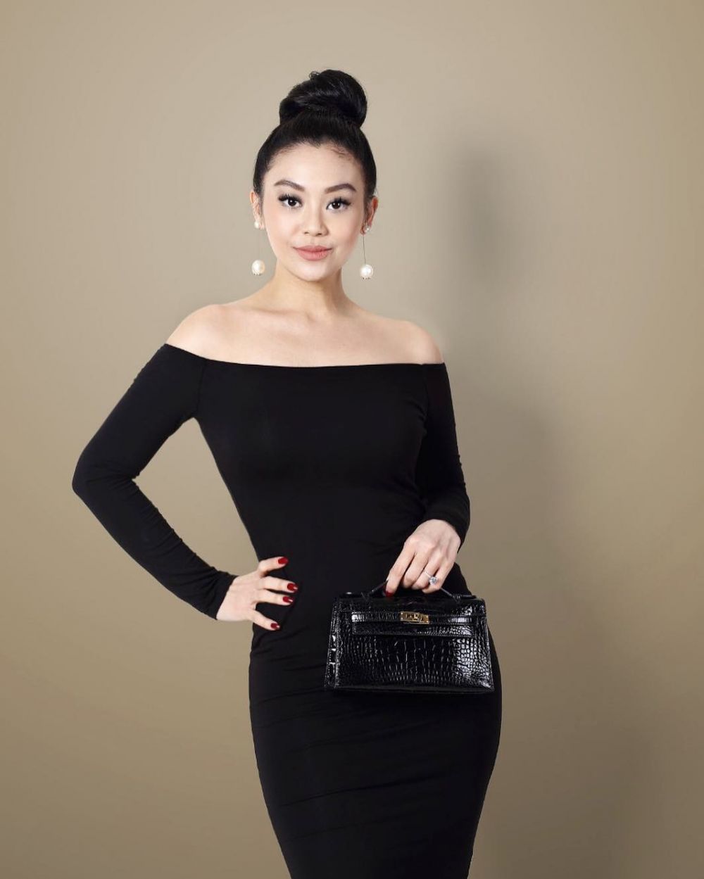 10 Pesona Nina Kaginda, sahabat Syahrini sekaligus pengusaha fashion