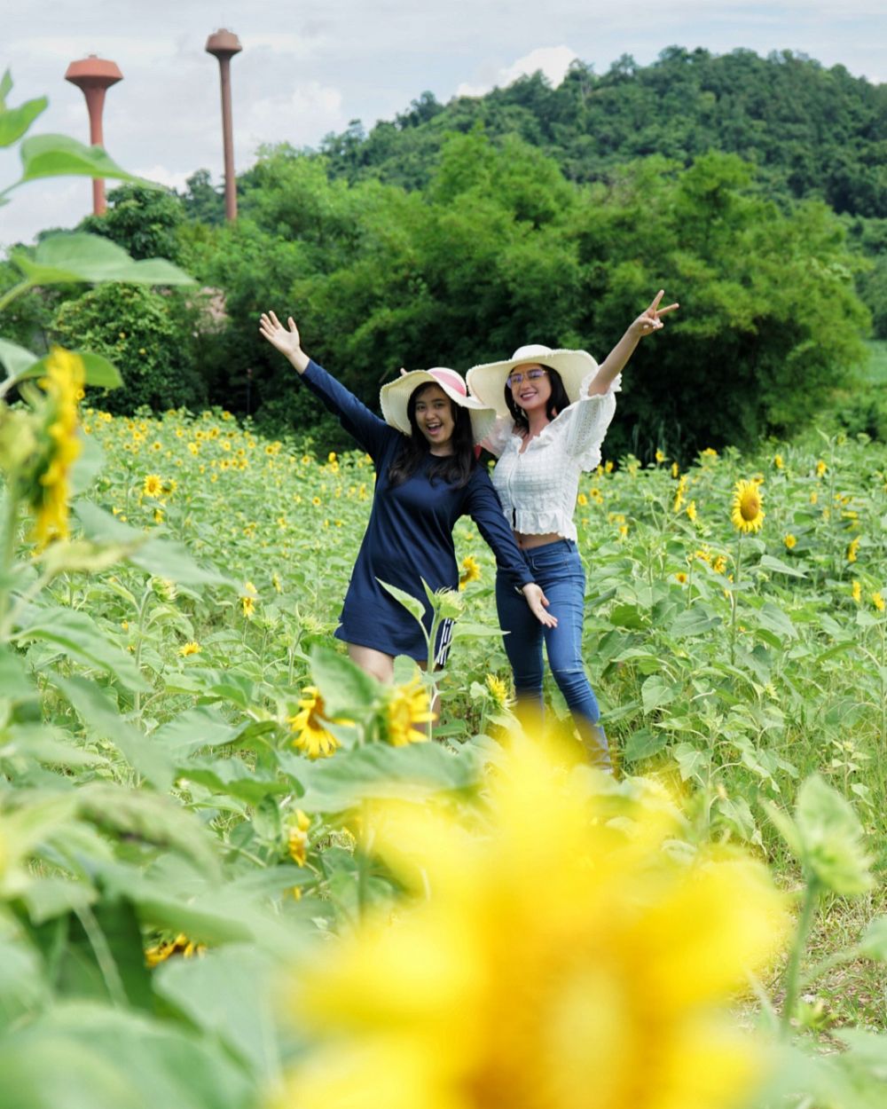 10 Potret Dewi Perssik liburan di Thailand, penuh keseruan