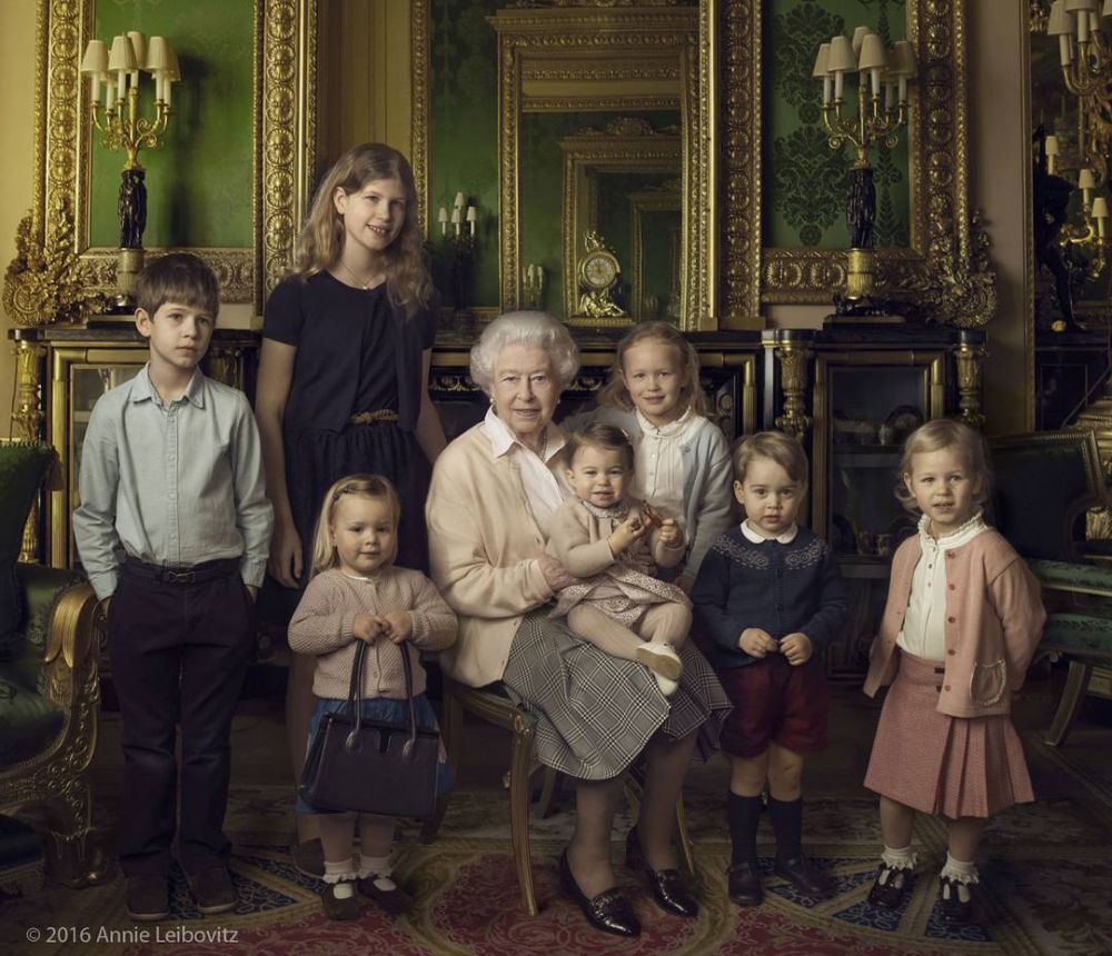 7 Bukti Charlotte disebut mirip dengan Ratu Elizabeth II saat kecil
