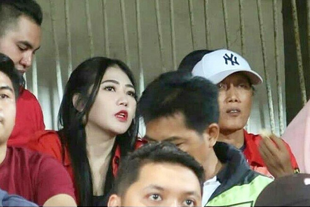 Dukung Timnas Indonesia di stadion, begini reaksi heboh Via Vallen