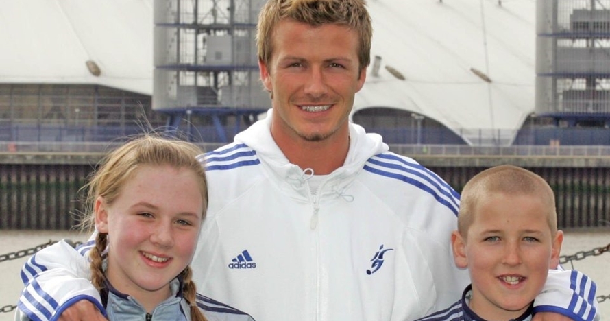 Berpose dengan Beckham, bocah ini kini menjelma jadi kapten Inggris