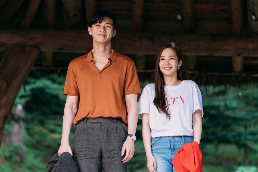 8 Seleb ini pernah jadi pasangan Park Seo-joon, mana paling serasi? 
