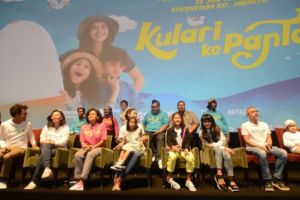 5 Alasan kenapa anak millenial wajib nonton film Kulari ke Pantai