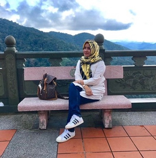 7 Koleksi tas mewah Darwati A Gani, istri gubernur Aceh yang glamor