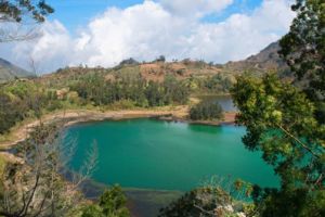 Ini lho dingin yang terasa di Dieng, sampai terbentuk es batu