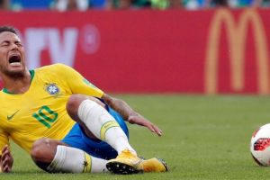 Kerap drama cedera, ini total durasi Neymar terkapar di Piala Dunia
