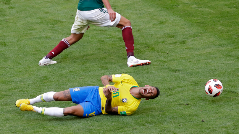 Kerap drama cedera, ini total durasi Neymar terkapar di Piala Dunia