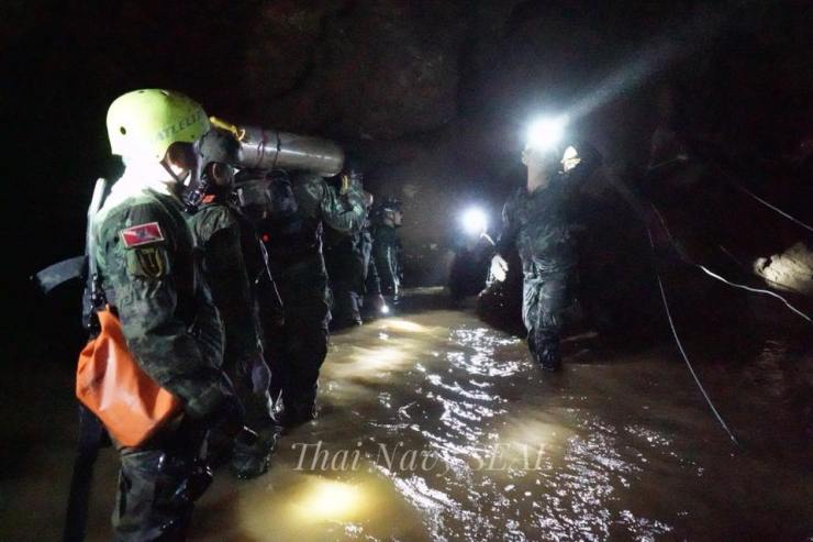 Satu penyelam tewas saat operasi penyelamatan remaja di gua