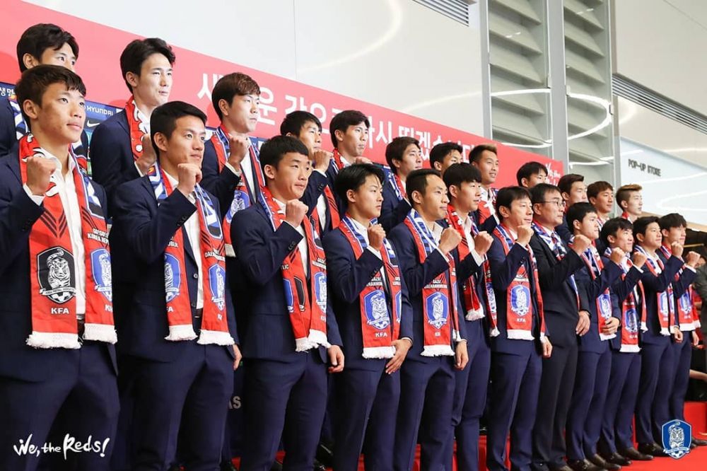 10 Potret beda penyambutan pemain Jepang & Korsel usai Piala Dunia