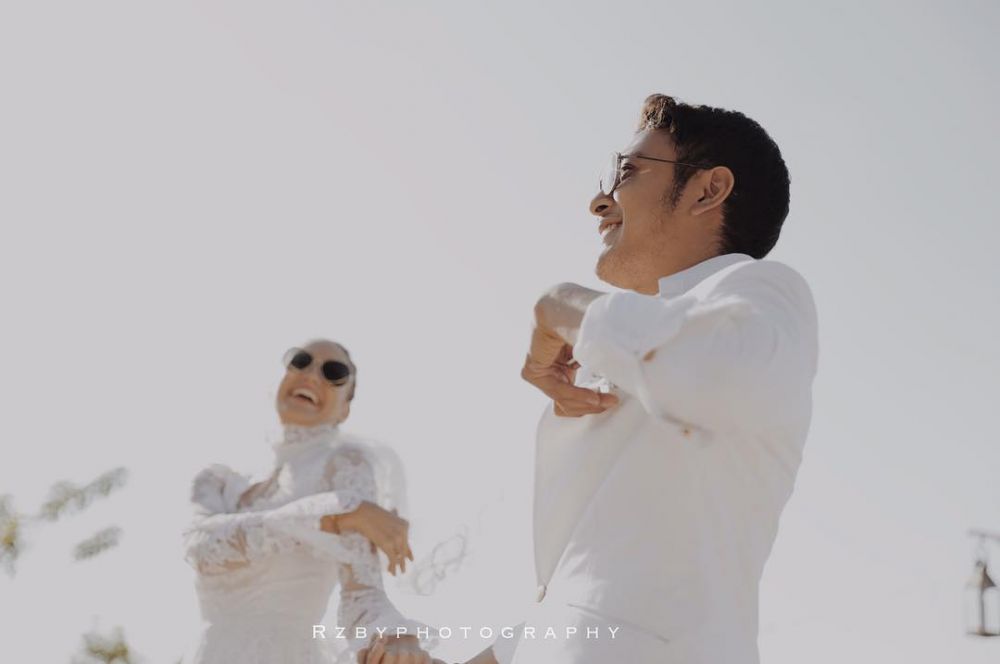Sah! Ini 12 momen manis pernikahan Nadine dan Dimas Anggara