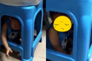 Demi fokus main mahyong, wanita ini kurung anaknya di kursi plastik