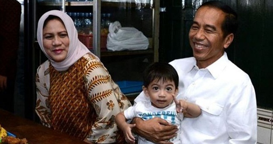 Ditemani sang cucu, begini momen seru Jokowi olahraga bareng Jan Ethes