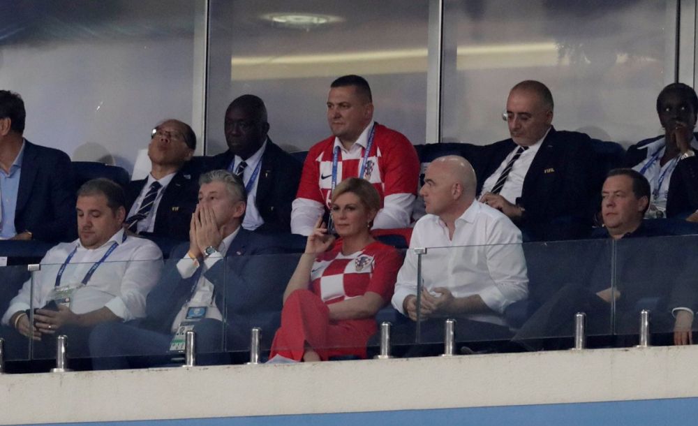 7 Gaya Presiden cantik Kroasia saat dukung negaranya di Piala Dunia