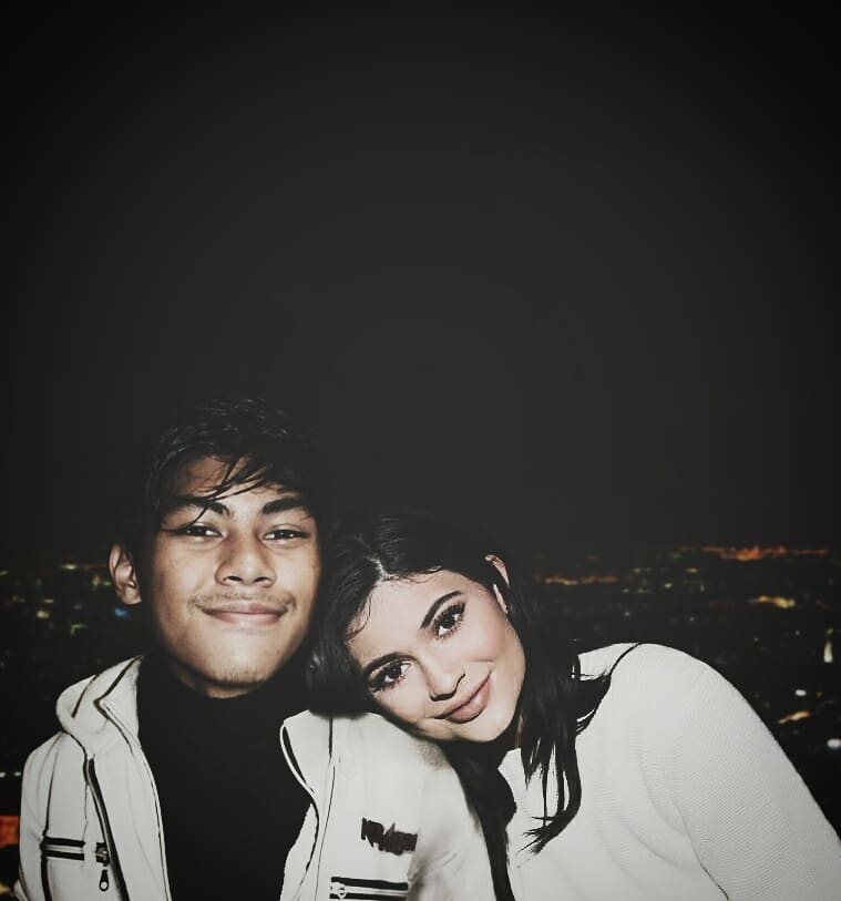 10 Foto editan cowok dengan seleb kondang ini kocak tapi bikin iri