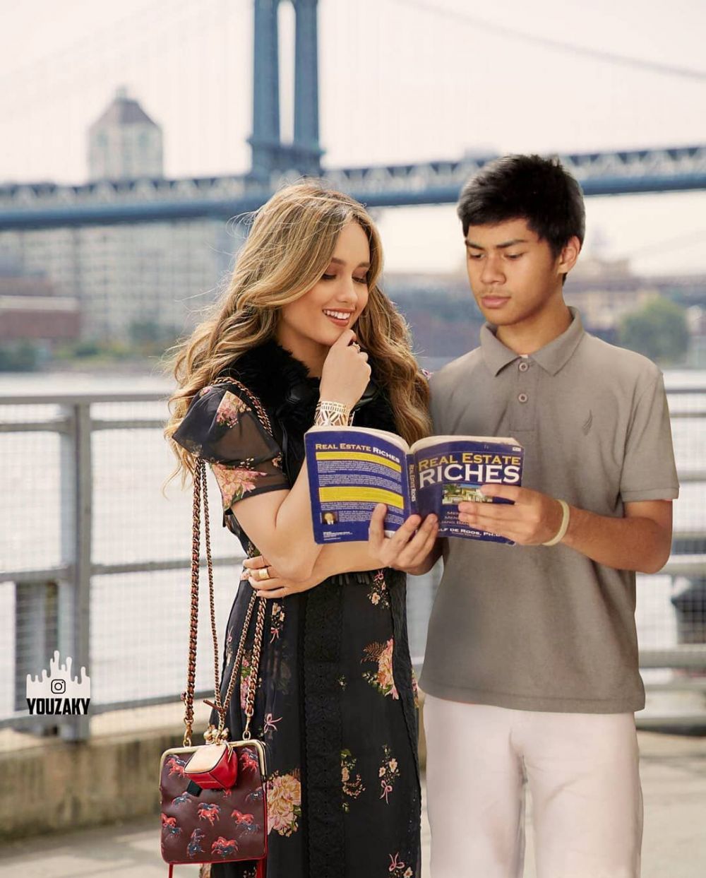 10 Foto editan cowok dengan seleb kondang ini kocak tapi bikin iri