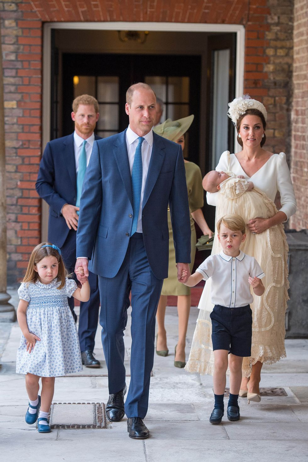 10 Momen manis pembaptisan Louis, anak ketiga Kate & Pangeran William