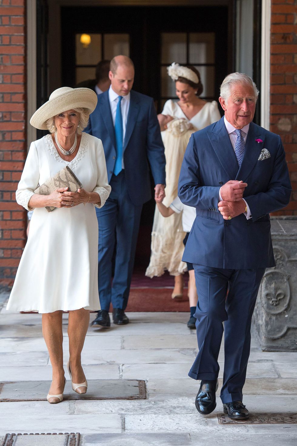 10 Momen manis pembaptisan Louis, anak ketiga Kate & Pangeran William