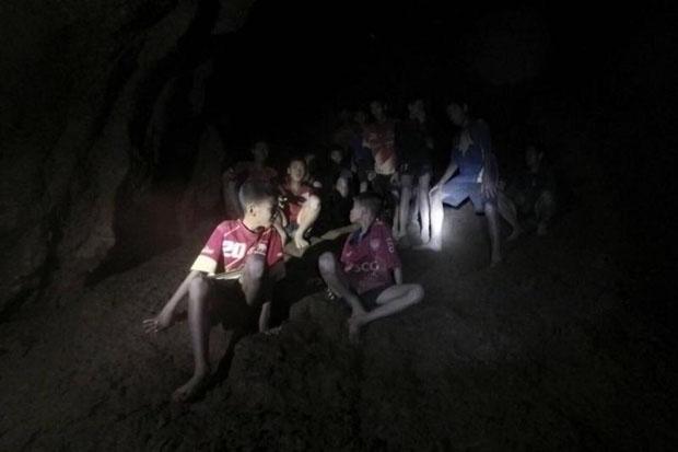 13 Korban dikeluarkan dari dalam gua, ini tahapan evakuasi nan heroik