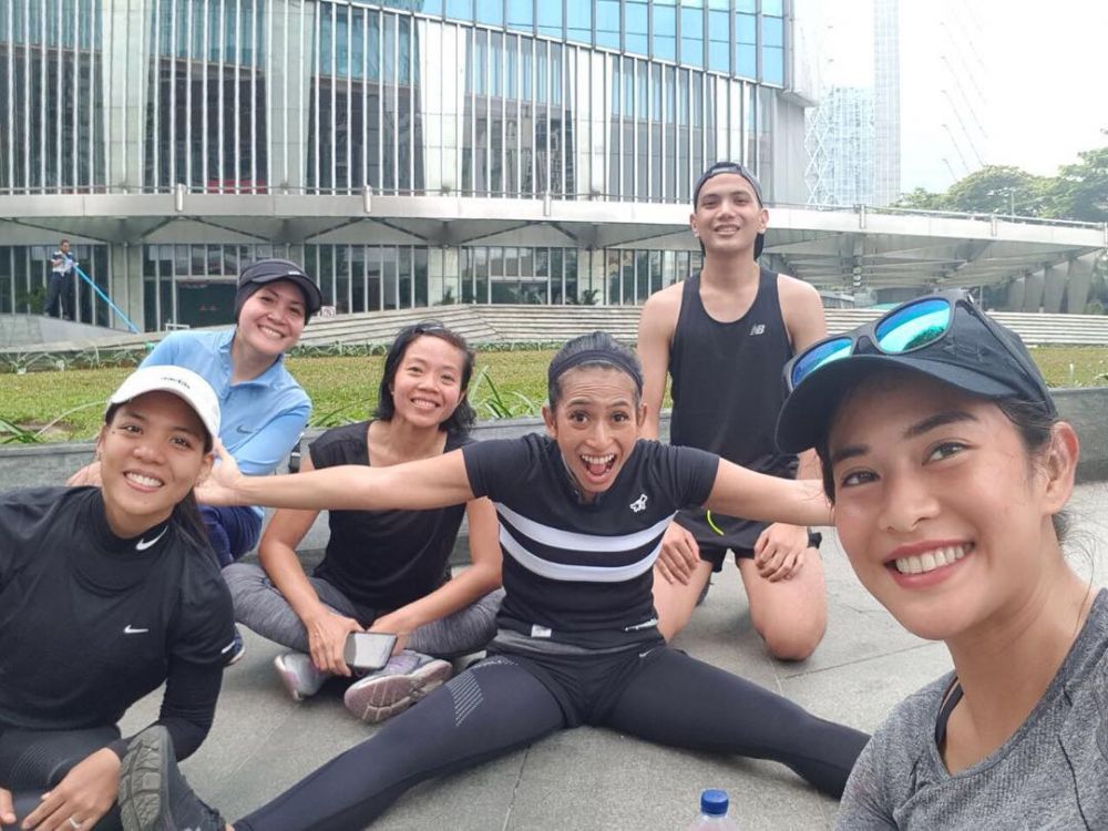 10 Potret 'Pertemanan Sehat', geng Dian Sastro yang gemar olahraga