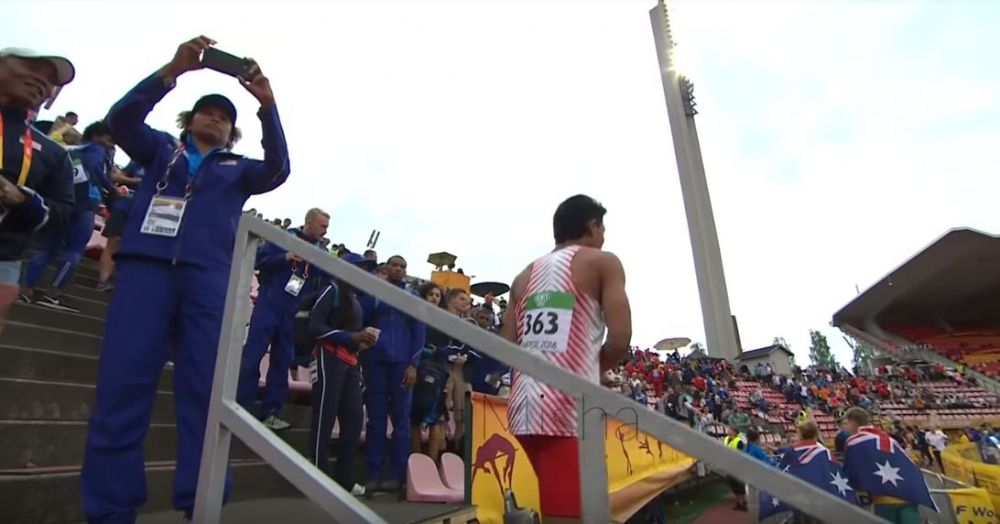 Juara dunia lari 100 M, ini momen Zohri kesulitan cari Merah Putih