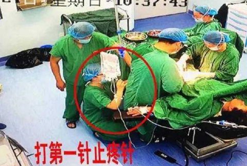 Kisah haru dokter mengoperasi 9 pasien sambil tahan sakit usus buntu