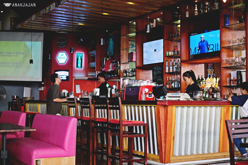 5 Kafe favorit pecinta bola di Jakarta ini pas buat nobar Piala Dunia