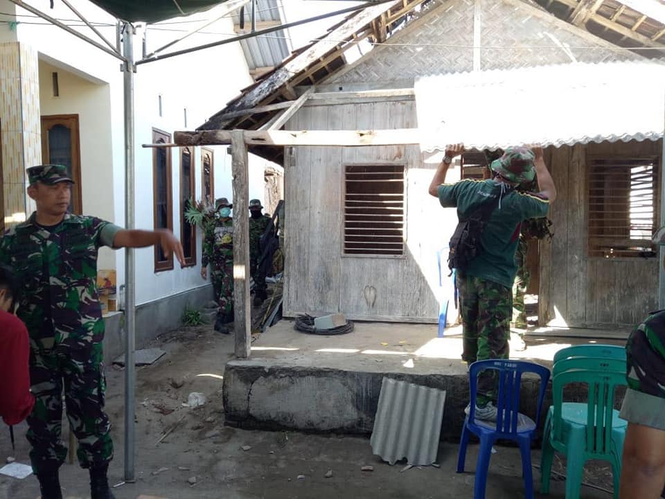 TNI AD mulai rehab rumah Zohri, begini 10 potret pembongkarannya