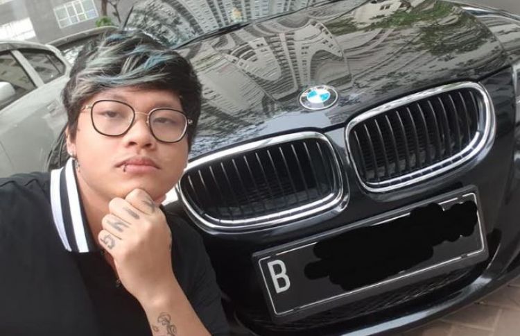 Konten Absurd Karya Ericko Lim Youtuber Yang Bikin Geleng Kepala