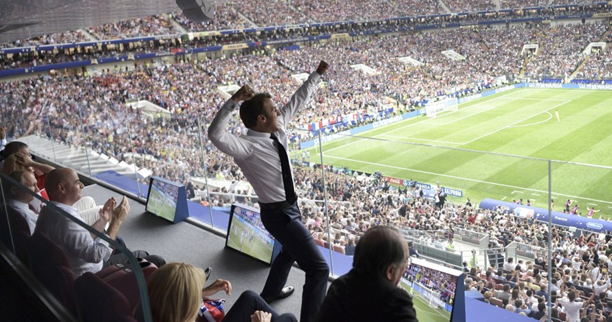 Presiden Kroasia peluk pemain Prancis, ini balasan Presiden Prancis