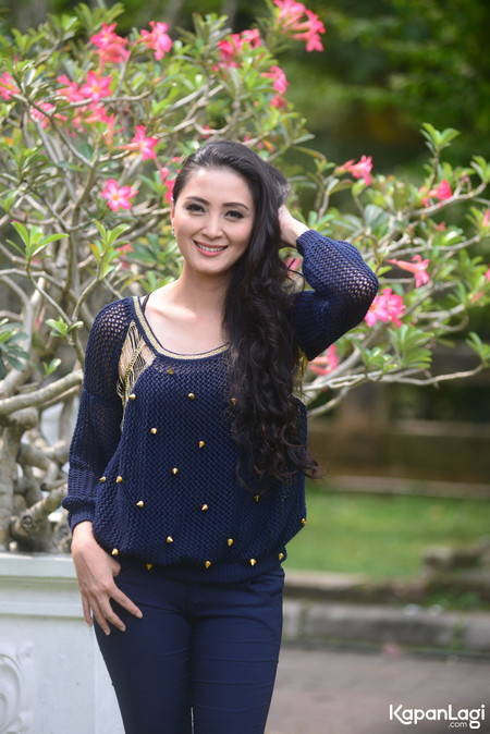 Tak hanya artis FTV, 7 penyanyi dangdut ini maju jadi caleg di 2019