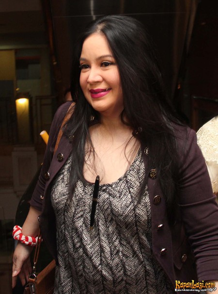 Tak hanya artis FTV, 7 penyanyi dangdut ini maju jadi caleg di 2019