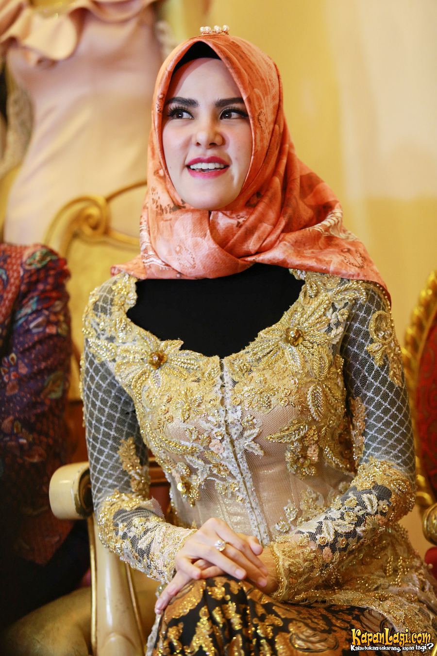 Tak hanya artis FTV, 7 penyanyi dangdut ini maju jadi caleg di 2019