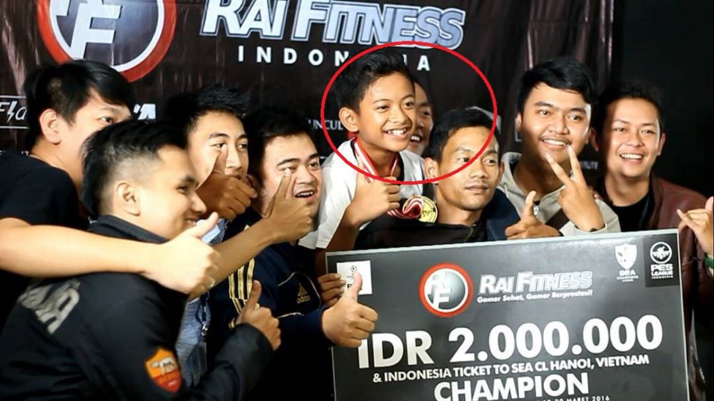 7 Prestasi memukau Rizky Faidan, atlet belia Esport PES Indonesia