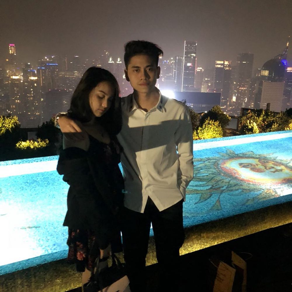 4 Bulan jadian, 7 momen dinner romantis Athalla Naufal tuai kritikan