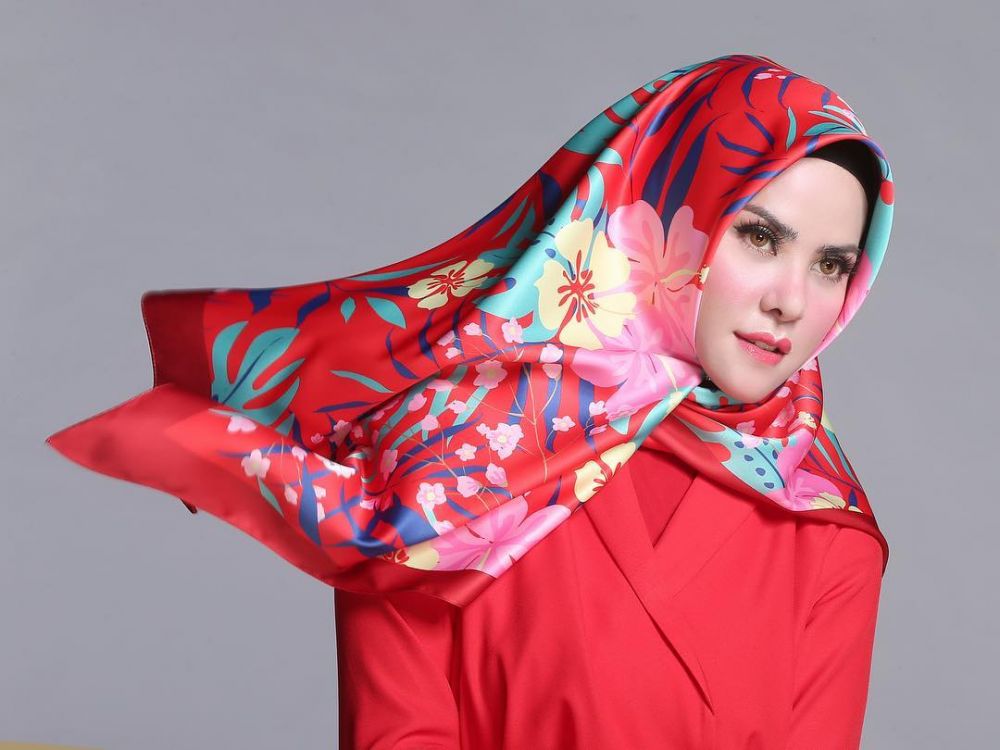 Pernikahan siri 5 seleb ini berakhir cerai, ada yang hitungan bulan