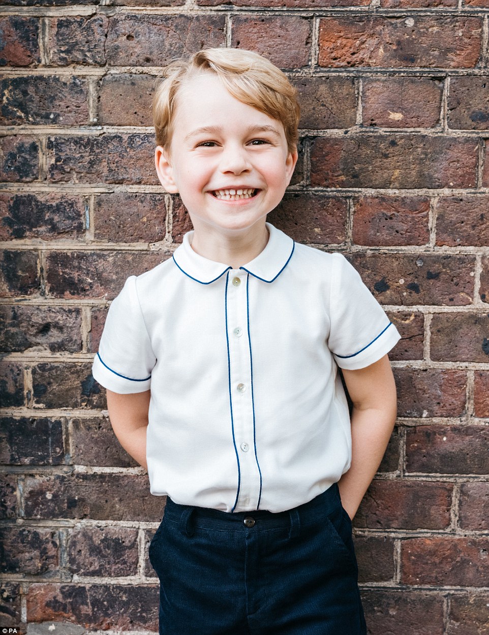 Ulang tahun ke-5, begini potret senyum menggemaskan Pangeran George