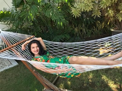 10 Potret Duma Riris tampil natural, Puteri Indonesia yang bersahaja