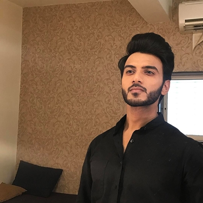 10 Gaya Vikram Singh, aktor Selamanya Cinta sekaligus pengacara