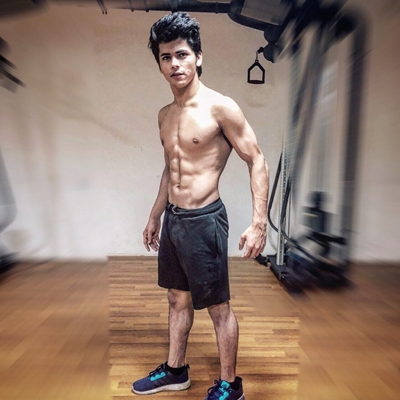 10 Aura macho Siddharth Nigam, putra mahkota di serial Chandra Nandini