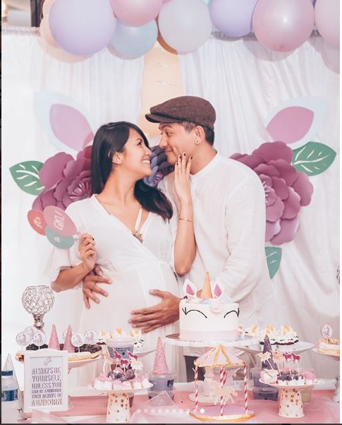 10 Potret keseruan baby shower Sharena Delon, gemes berkonsep unicorn