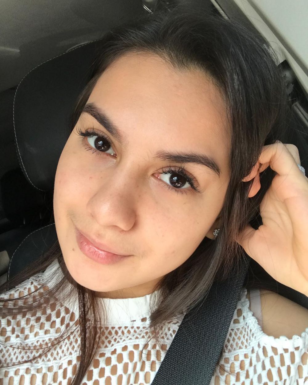 Tanpa makeup, 8 seleb ini makin memesona dengan freckles alami