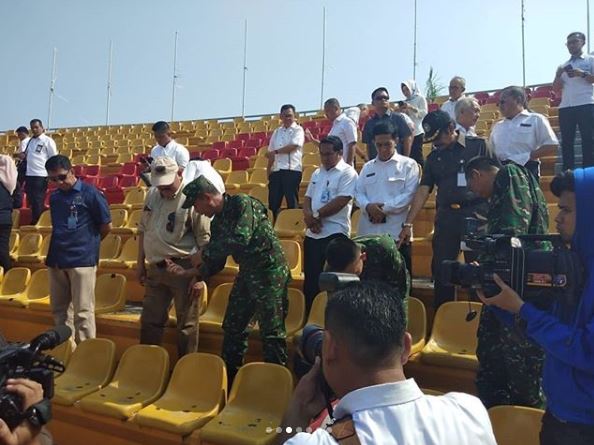 10 Foto perbaikan stadion venue Asian Games 2018 yang dirusak suporter