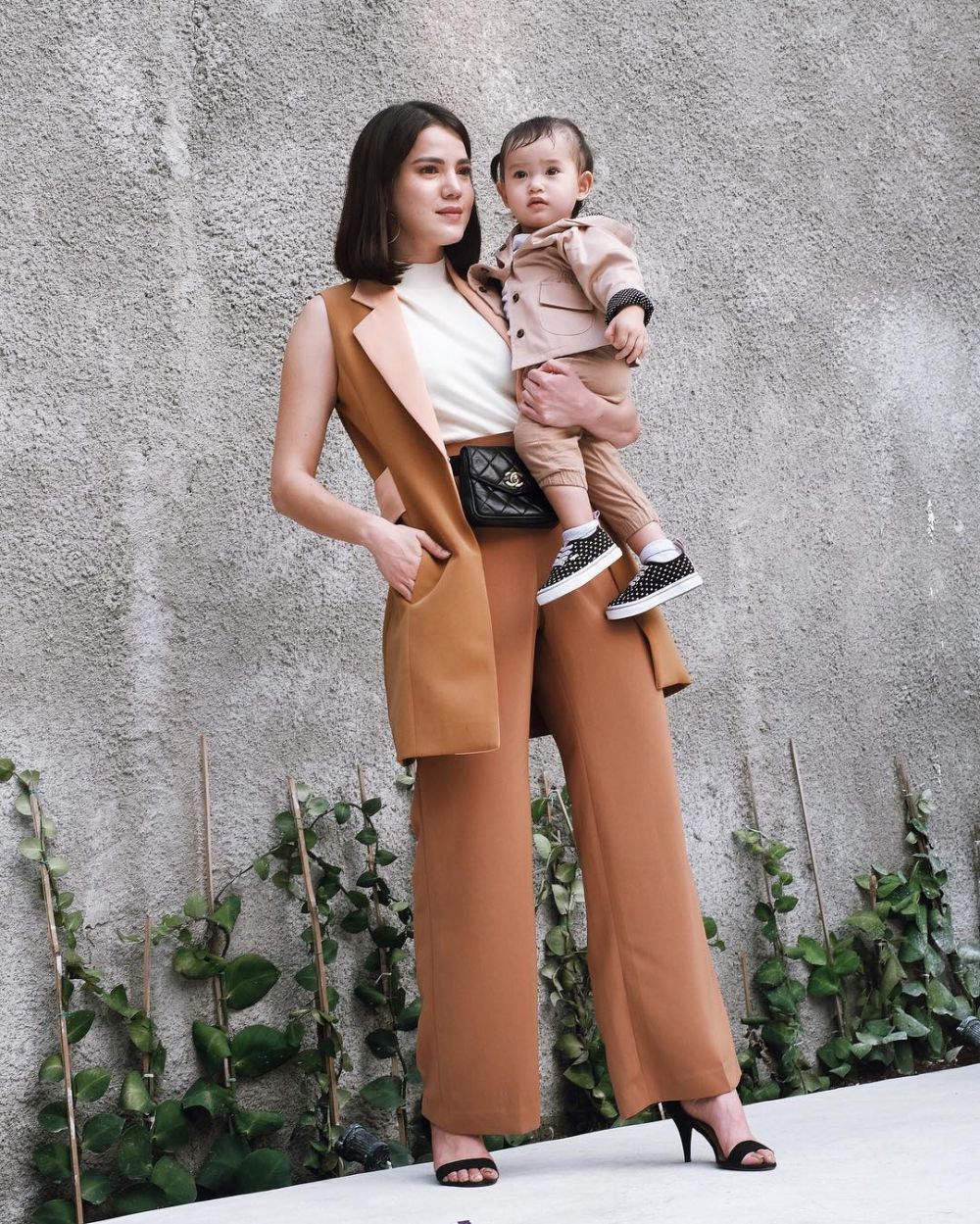 4 Anak seleb ini baru belajar bicara, kalimat pertamanya bikin gemas!