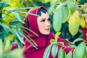 Pamer pemotretan terbaru, tangan Mulan Jameela jadi sorotan