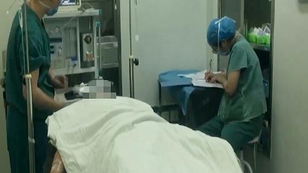 Cuma karena hal sepele, wanita ini tega gunting kemaluan suaminya